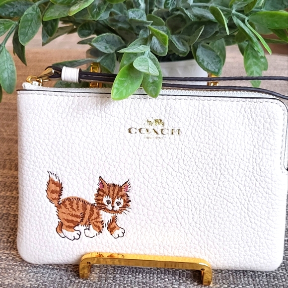 Coach Bags Coach Corner Zip Wristlet With Dancing Kitten Pebble